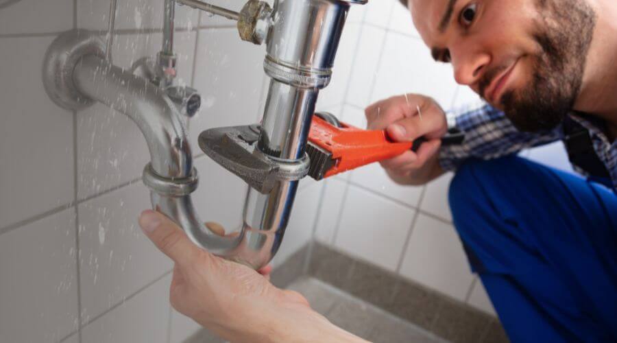 Local tankless water heater installation in Niagara, WI